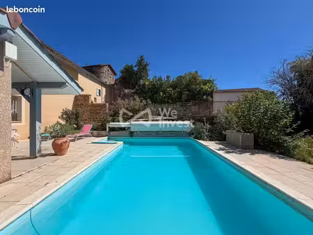 propriété 5 pièces 210 m²