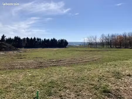 terrain 585 m² marcilloles