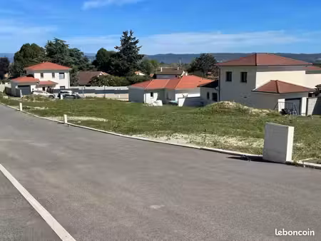 terrain 382 m² chavanoz