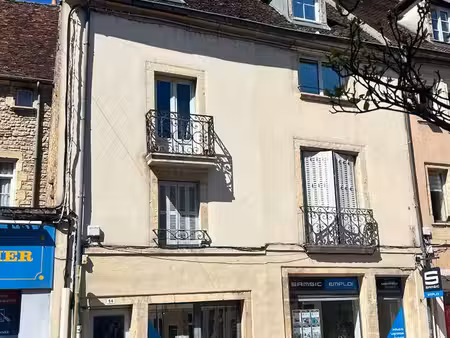 immeuble 13 pièces 377 m²