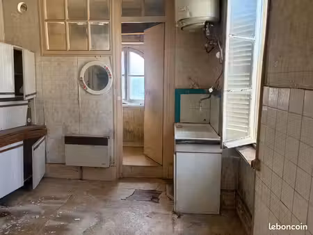 appartement à rénover à saint-amour