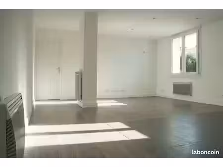 appartement t4 de 71 m² – 3 chambres  balcon – rue de stalingrad  proche gustave rivet