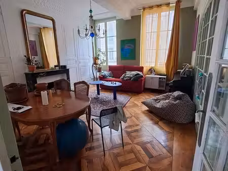 grenoble hyper-centre – 105 m² avec balcon  parquet hoche et moulures