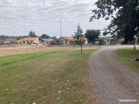 terrain à bâtir de 1300 m² à pontonx-sur-l'adour (40)