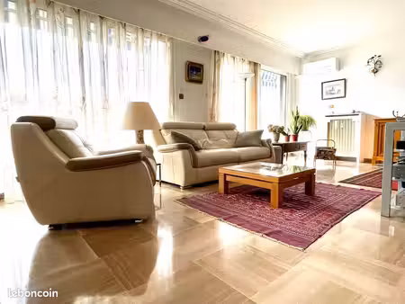 grenoble - t5 - 120 m² en étage élevé – vue panoramique  dpe c & climatisation
