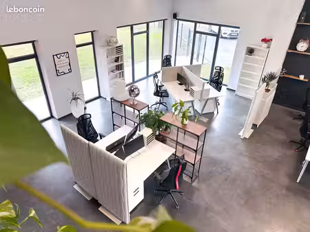 bureau équipé en coworking – veauche