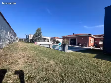 maison plain-pied récente – 118 m² avec piscine climatisation double garage + dépendance– 