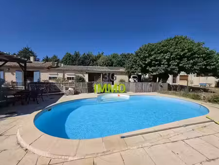 vente villa 9 pièces 194 m² à saint-quentin-la-poterie (30700)  449 000 €