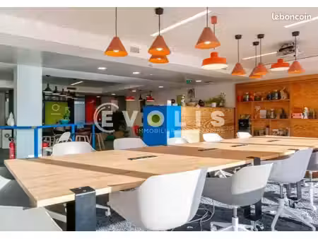 bureaux 198 m²