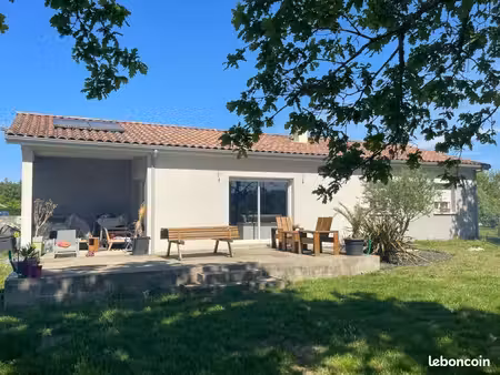 villa 4 pièces 95 m²