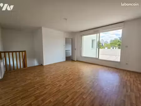 appartement 2 pièces 84 m²