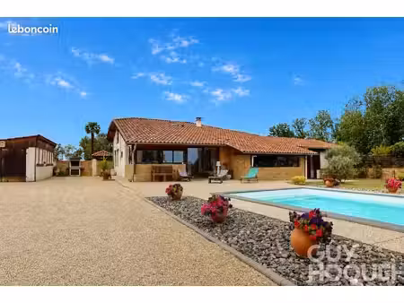 propriété 6 pièces 175 m²