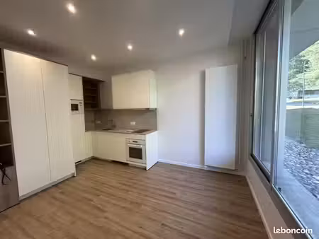 studio 1 pièce 29 m²