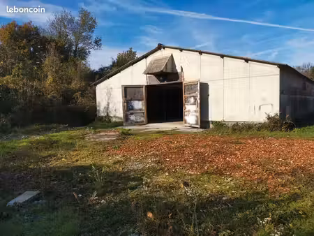 garage entrepôt atelier150 m2