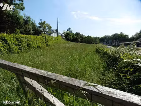 terrain 1130 m² teille