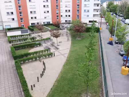 t2 de 57 m²echirolles nouveau centre