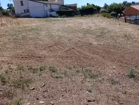 terrain constructible à st hilaire sous charlieu