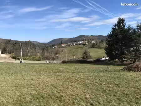 terrain à bâtir de 950 m² à saint-paul-en-cornillon (42)