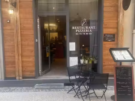restaurant pizzeria