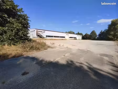 local commercial 1500 m² le pont-de-beauvoisin