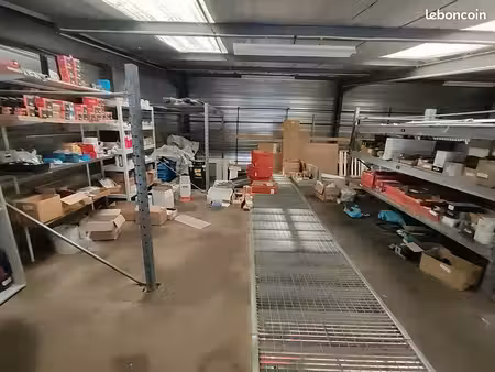local d'activite 300 m² rochetoirin