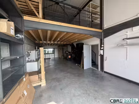 local d'activite 251 m² voiron