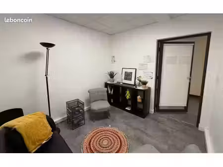 bureau 10 m² à louer – le centralis  saint-marcellin