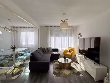 très beau t4   lumineux   balcon   69 m2