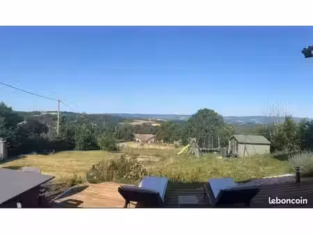 maison en pierres avec vue incroyable