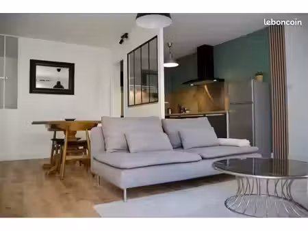 orléans centre – t2 bis 64 m² – parking sécurisé + cave – jardin intérieur
