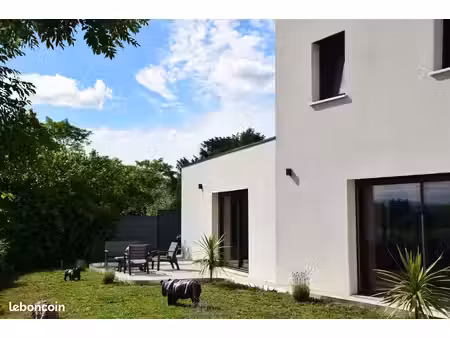 villa 6 pièces 136 m²