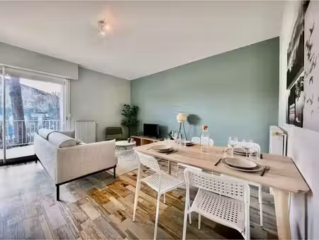grand t2 meublé de 67m2 - grande terrasse  proche steel  secteur monthieu