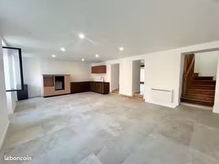 le pallet – maison entièrement rénovée – 130 m²