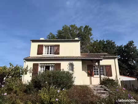 maison avec possibilité de 5 chambres
