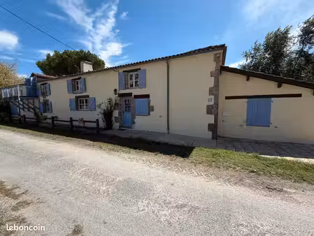 jolie longère à la vente