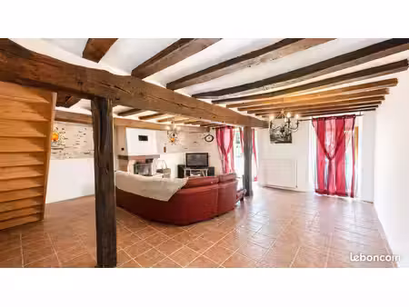 maison 7 pièces 213 m²