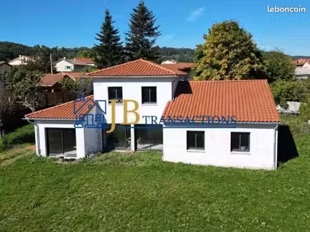 villa 5 pièces 180 m²
