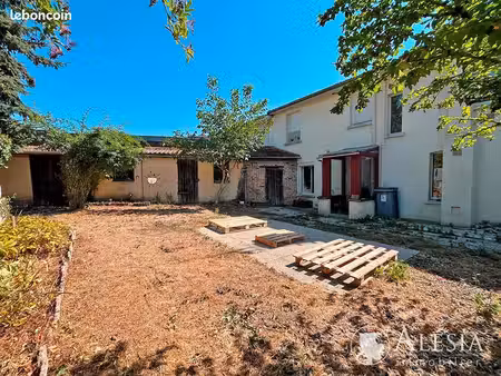 maison 7 pièces 136 m²
