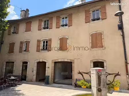 maison 35 pièces 244 m²