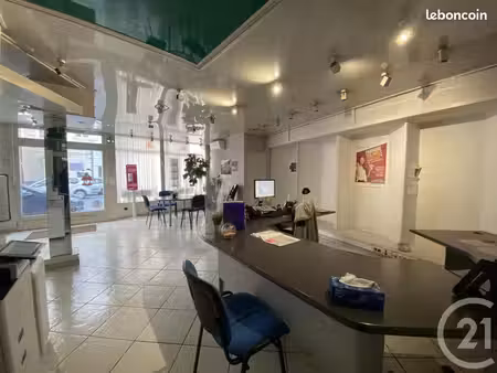 commerce 143 m²