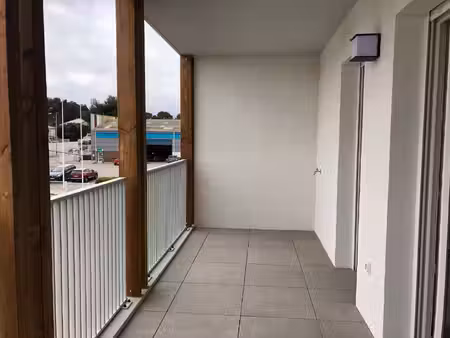 castelnau le lez t2 avec terrasse et parking