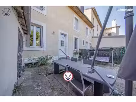 appartement 3 pièces 82 m²