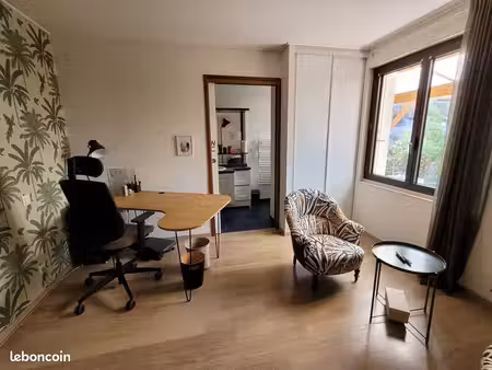 location bureau indépendant 26m² dans coworking