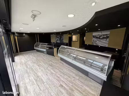 local commercial / boutique 150 m² – belle visibilité – axe passant – parking