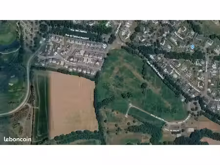 terrain 366 m² change