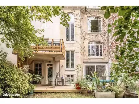 maison 8 pièces 281 m²