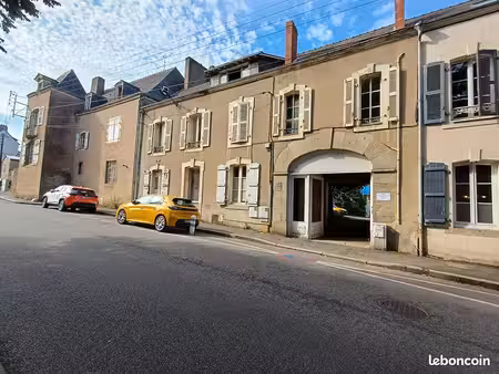 immeuble 17 pièces 227 m²