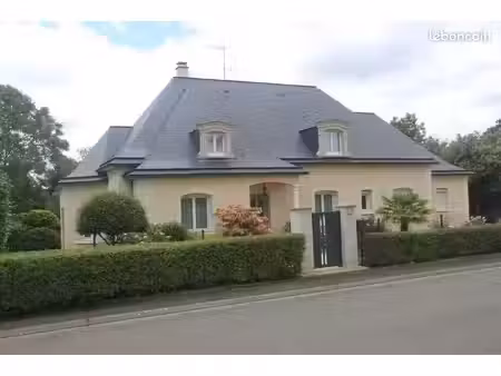 6 pièces - 165 m2 - laval