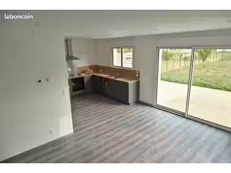 maison à l huisserie
