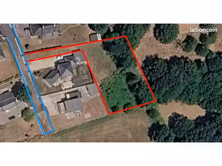 terrain 1247 m² camors bourg